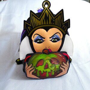 Nwt Loungefly Disney Villains Snow White Wicked Queen Hologram Mini Backpack